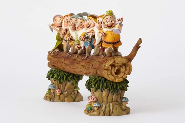Disney Traditions Homeward Bound (Seven Dwarfs Figurine) 4