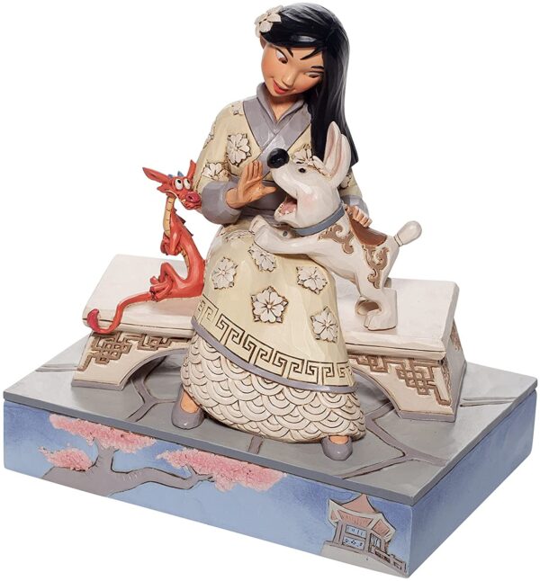 Disney Traditions Honourable Heroine (Mulan Figurine) 4