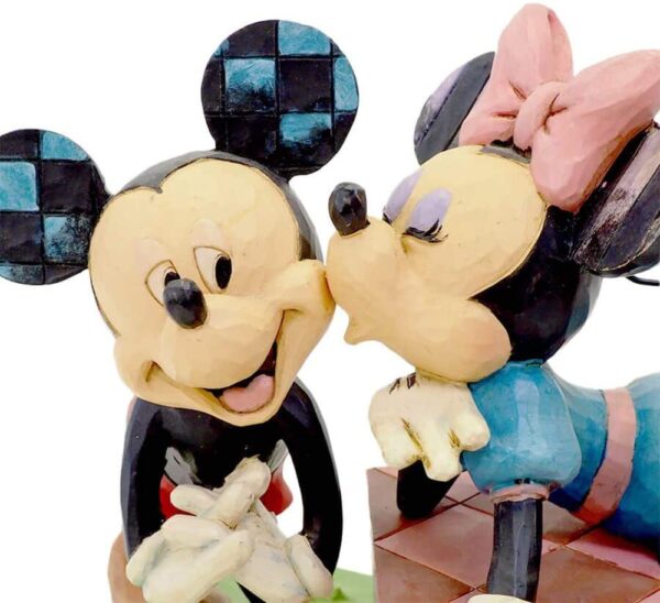 Kissing Booth (Mickey Mouse and Minnie Mouse Figurine) 7