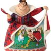 Chaos and Curiousity - Alice and the Queen of Hearts Figurin 4