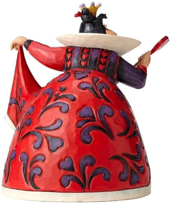 Chaos and Curiousity - Alice and the Queen of Hearts Figurin 5