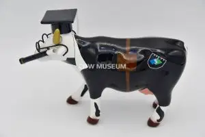 Cow Doutora figurine